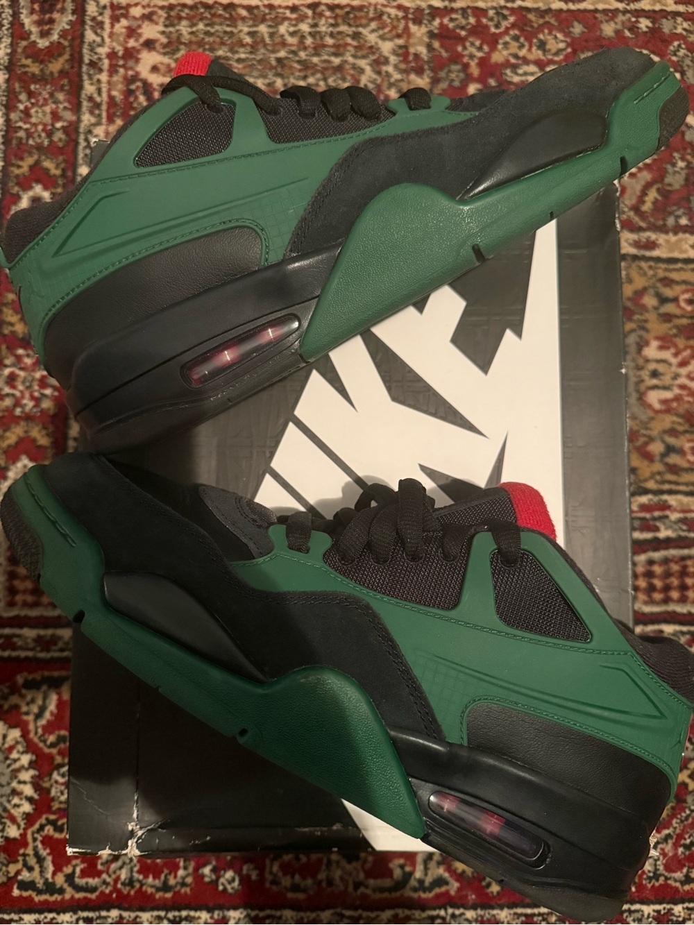 Jordan 4 RM Black Gorge Green University Red - Low-Top Sneakers